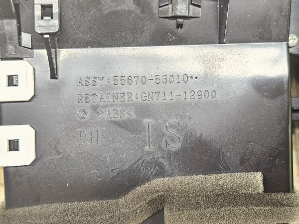 Lexus IS ventilatsiooni restid 55670-53010