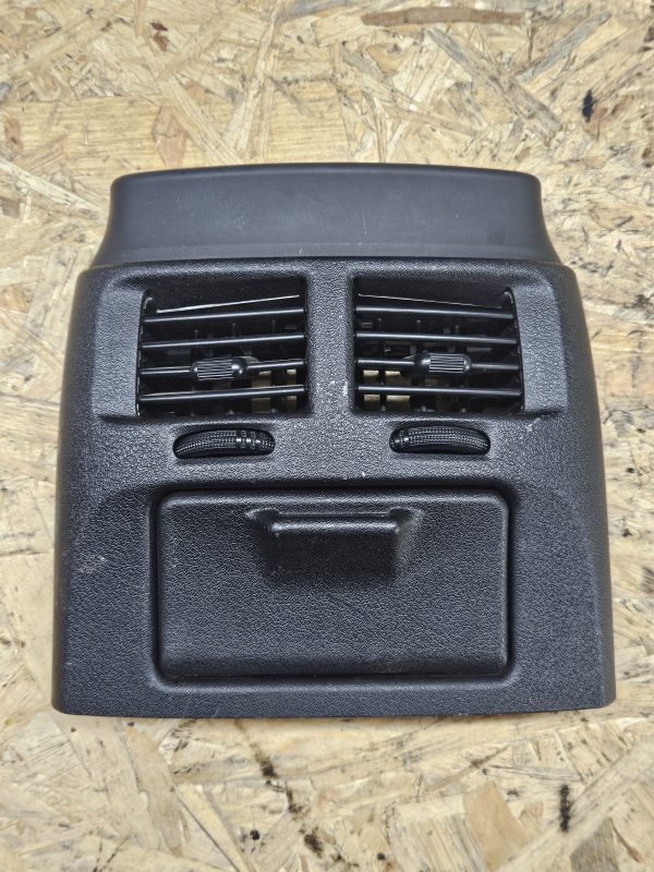 20251215_085953 Lexus IS ventilatsiooni kate 58860-53010