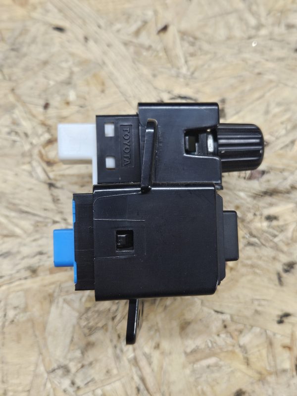 20251215_090056 Lexus lülitid 55438-53040