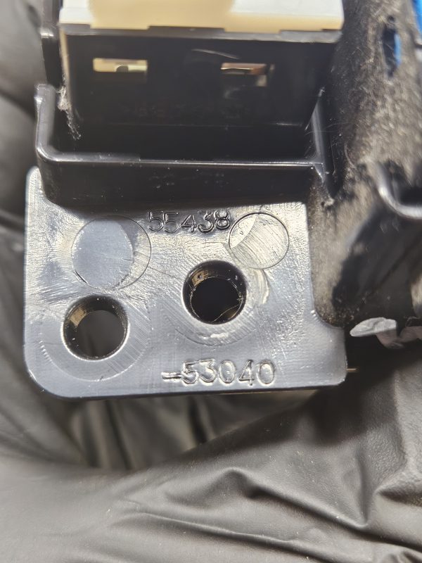 20251215_090117 Lexus lülitid 55438-53040