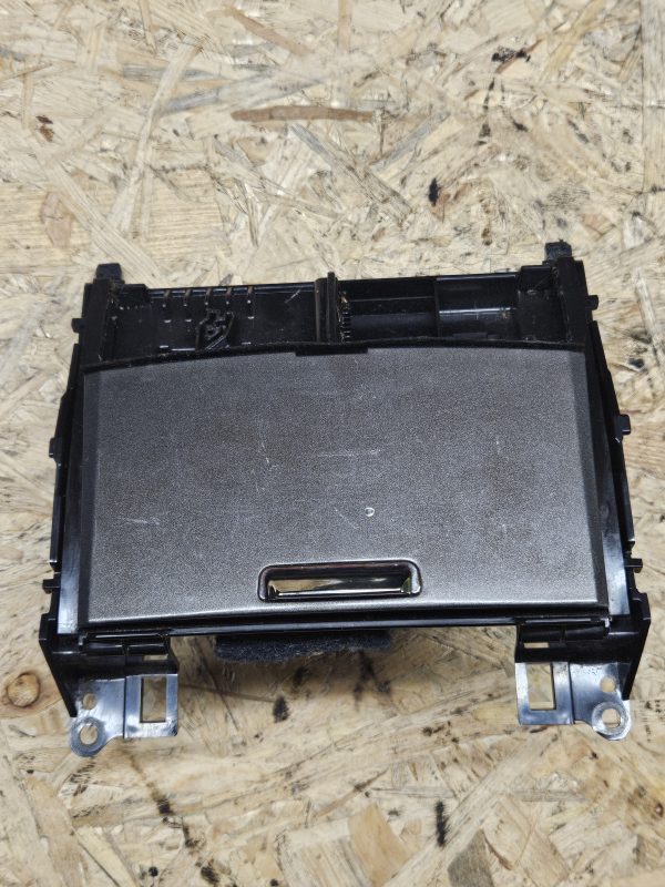 20251215_090251 Lexus IS tuhatoos 1A421-032G