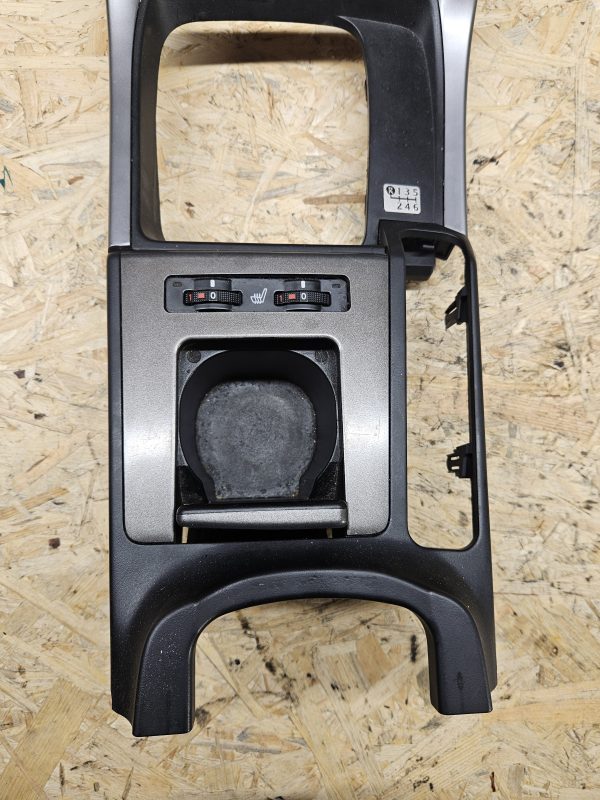 Lexus IS topsihoidja 55620-53030