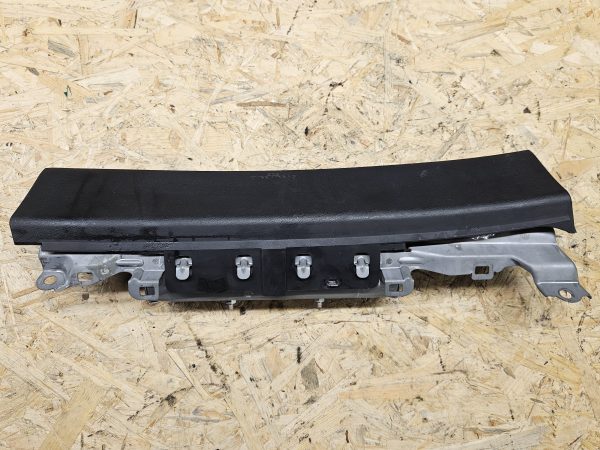 20251215_090504 Lexus IS jalgade turvapadi 301653606M29