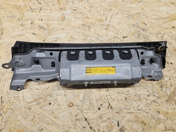 20251215_090513 Lexus IS jalgade turvapadi 301653606M29