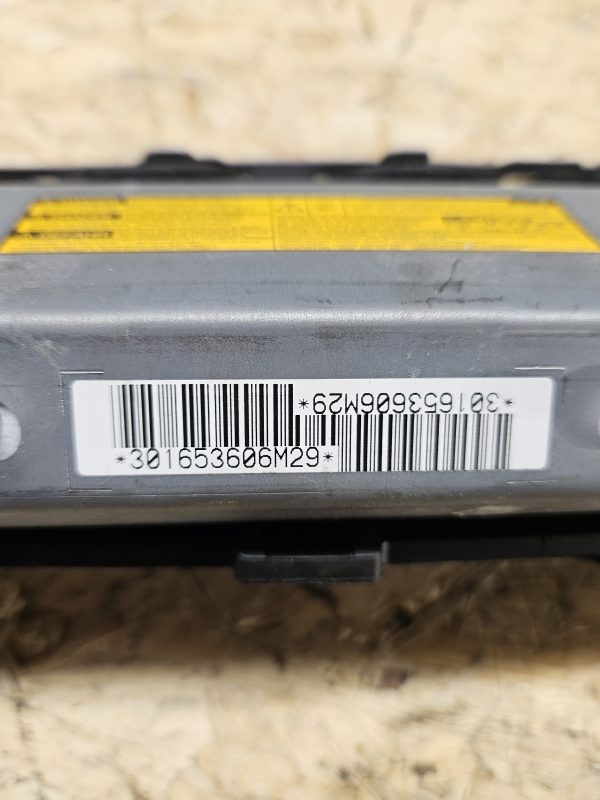 20251215_090523 Lexus IS jalgade turvapadi 301653606M29