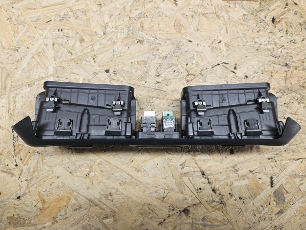 20251215_094021 Citroen Berlingo ventilatsiooni rest GE004662010