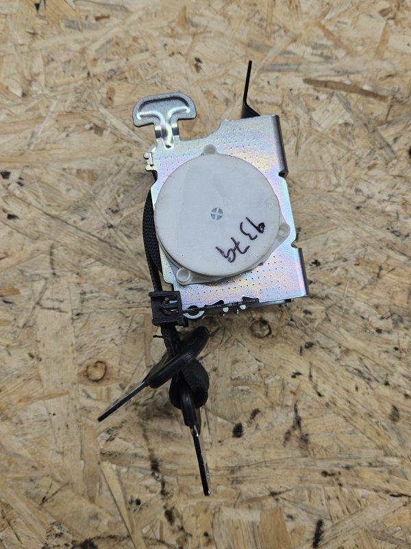 20251215_094400 Ciroen Berlingo turvavöö 34198419B