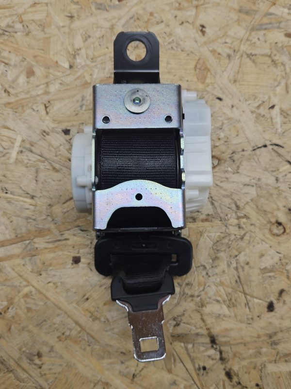 20251215_094403 Ciroen Berlingo turvavöö 34198419B