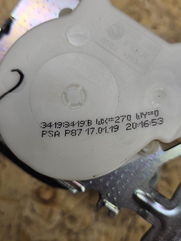 20251215_094413 Ciroen Berlingo turvavöö 34198419B