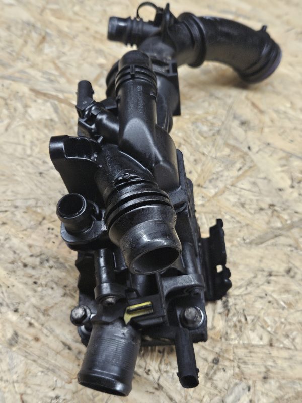 20251215_101354 Citroen termostaat 9812113780