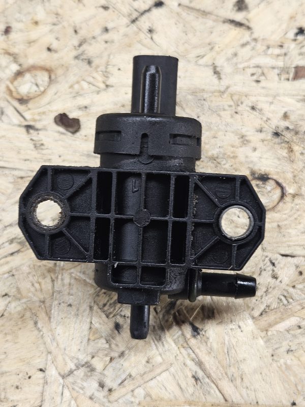 20251215_102920 Citroen vaakumklapp 9812031180