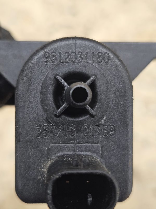 20251215_102926 Citroen vaakumklapp 9812031180