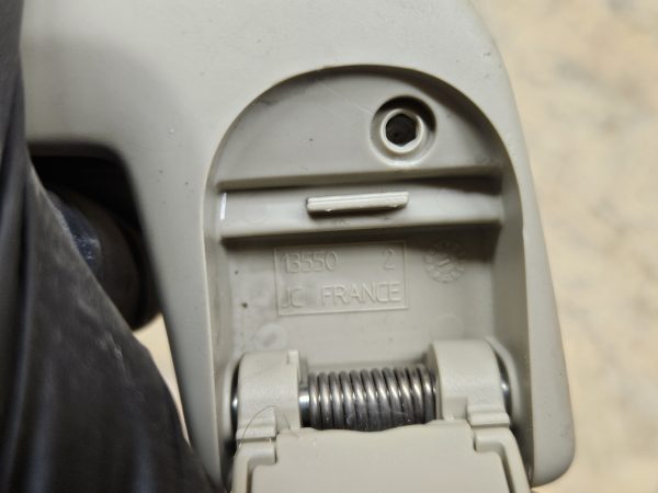 20251215_152320 Volvo käepide 13550