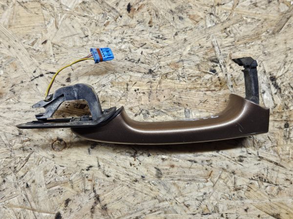 20251215_152516 Volvo XC60 ukselink taga vasak