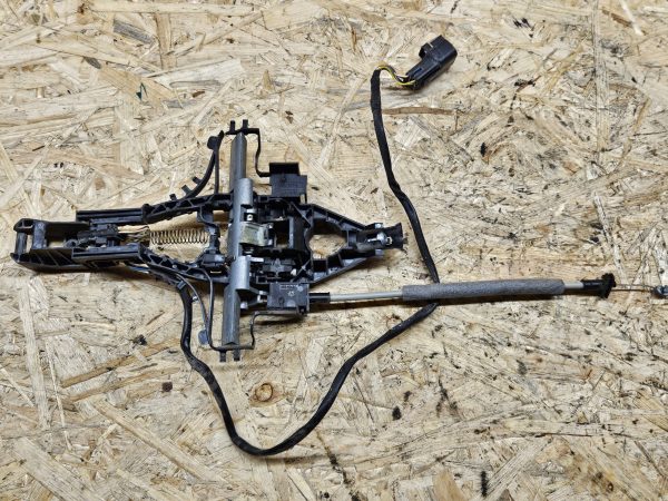 Volvo XC60 ukselingi põhi 30784204