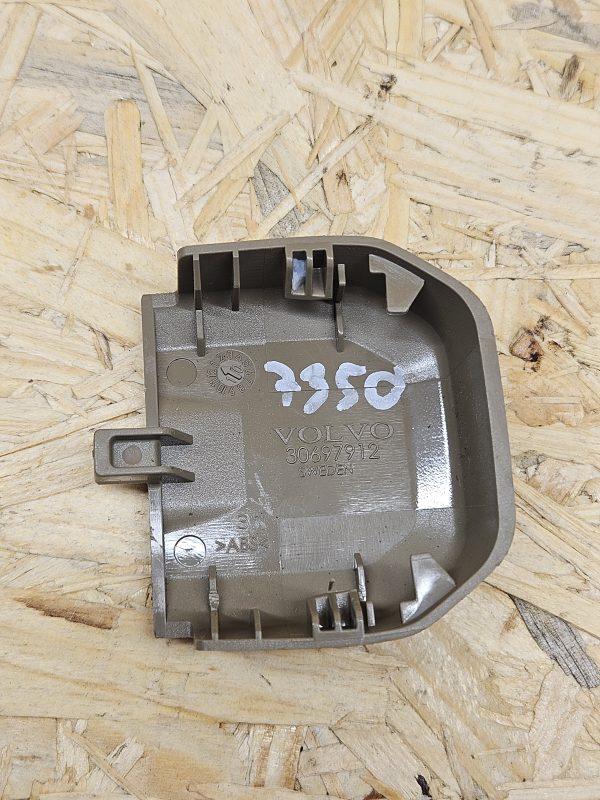 20251216_110710 Volvo XC60 kate 30697912