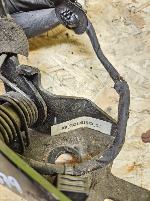 Citroen tagumine turvavöö vastus 98219819XX