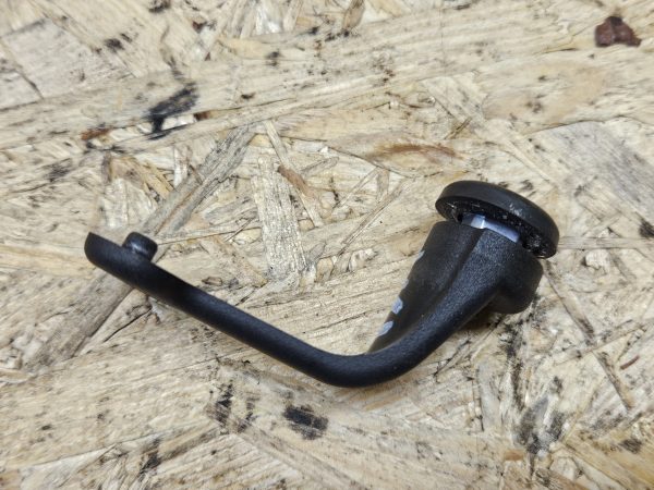 Citroen Berlingo akna kinnitus 9817811380