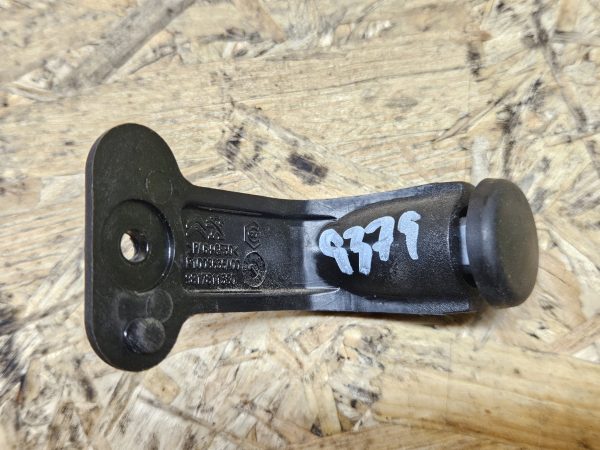 20251216_152037 Citroen Berlingo akna kinnitus 9817811380