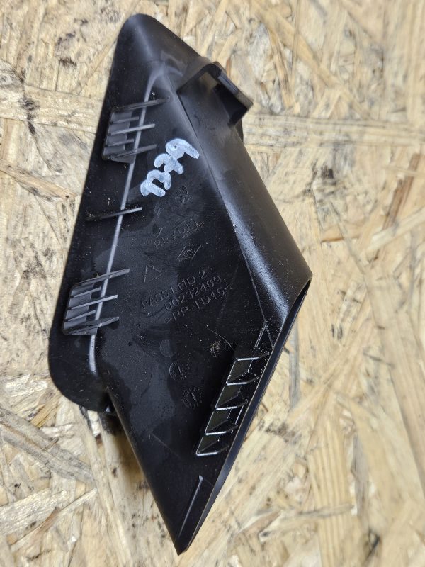 Citroen Berlingo ventilatsiooni kate 00232408