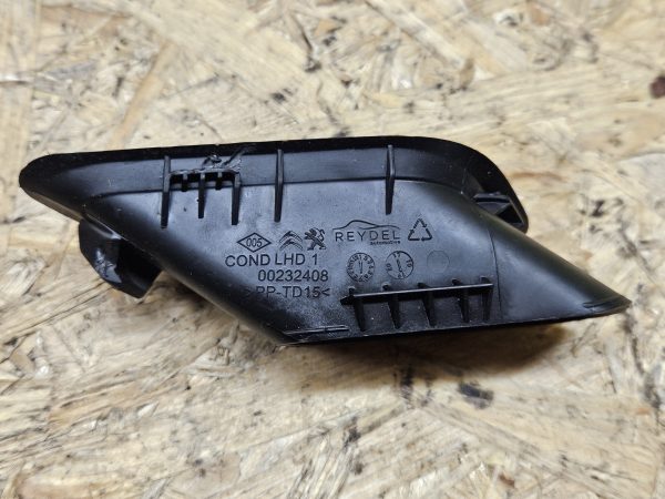 Citroen Berlingo ventilatsiooni kate 00232408