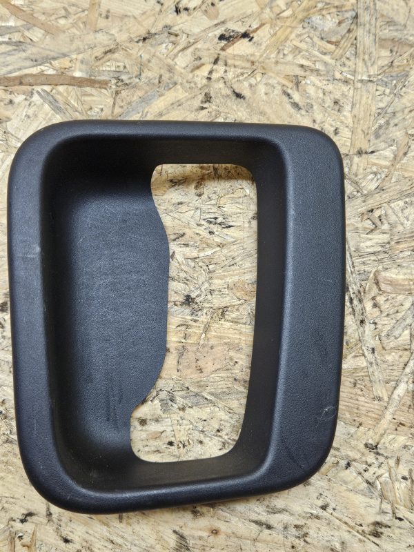 20251216_152724 Citroen Berlingo lükandukse kate 98167887ZD