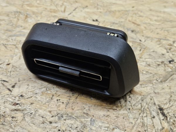 Citroen Berlingo ventilatsiooni kate MOU022342