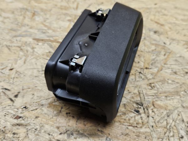 Citroen Berlingo ventilatsiooni kate MOU022342