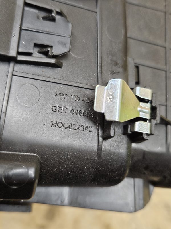 Citroen Berlingo ventilatsiooni kate MOU022342