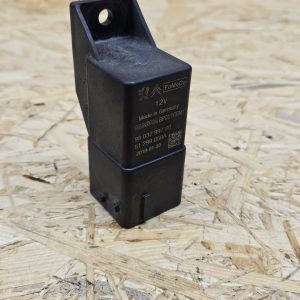 Citroen eelsüüteküünalde relee 9803299780