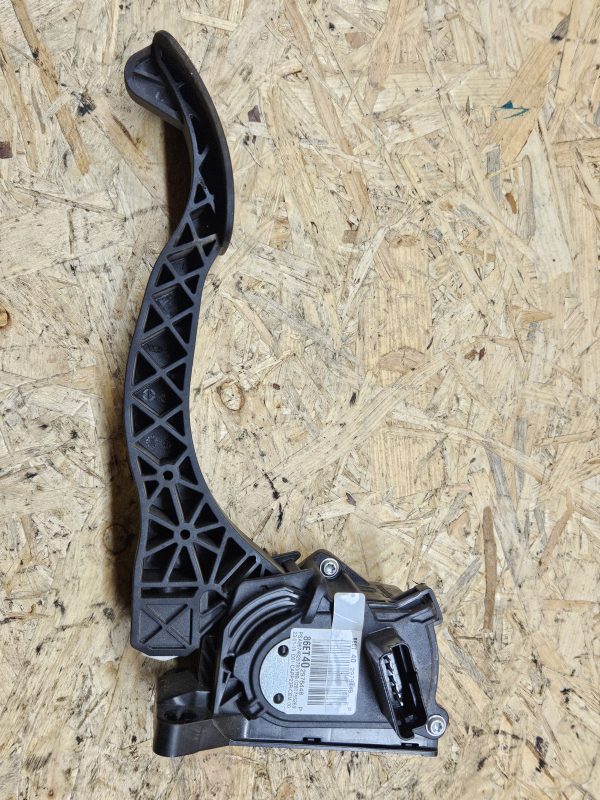 20251217_092853 Citroen gaasipedaal 9674829780