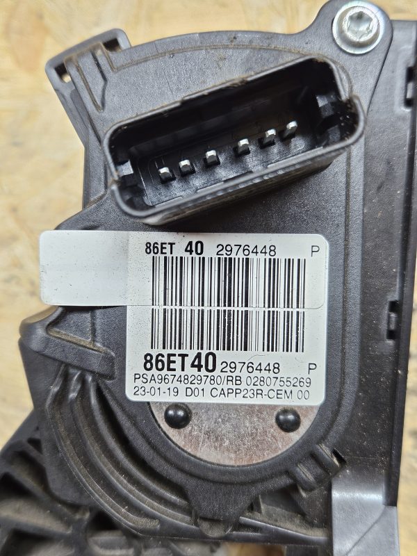 20251217_092910 Citroen gaasipedaal 9674829780