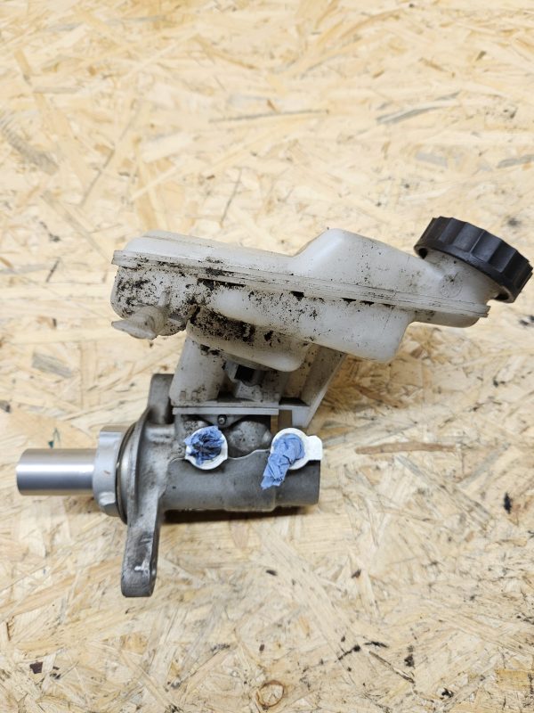 20251217_103135 Citroen pidurisilinder 9807687080