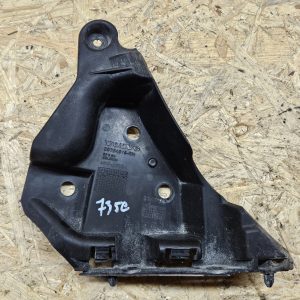 Volvo XC60 esistange kinnitus parem 30764619