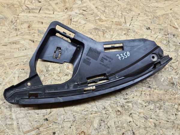 Volvo XC60 esitule kinnitusraam vasak 30763433