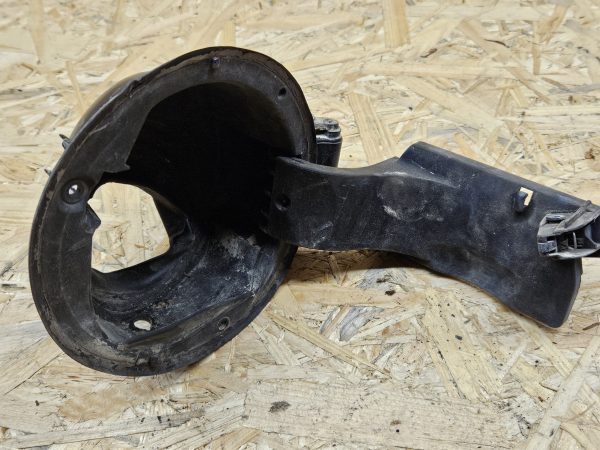 20251217_111842 Volvo kütuseluugi hing 31298740