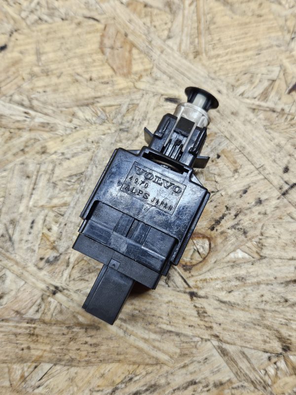 20251217_140511 Volvo piduritule lüliti 8622064