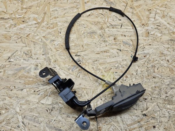 Volvo istme seljatoe lukk 9188721