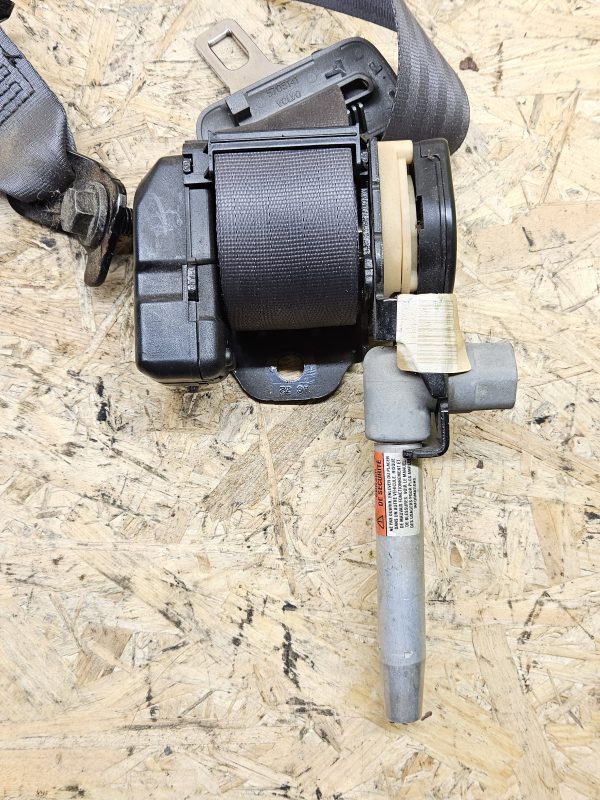 Volvo taga keskmine turvavöö 570521400