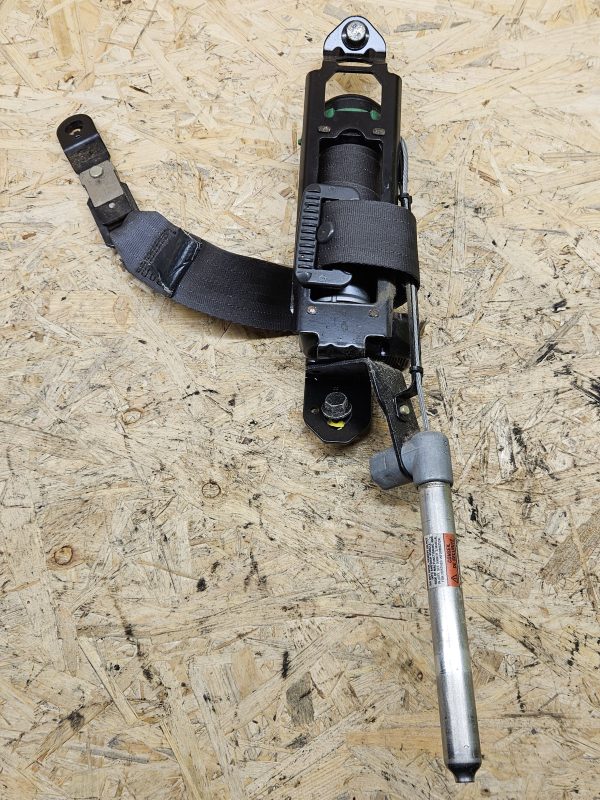 20251217_144024 Volvo turvavöö 570654100G