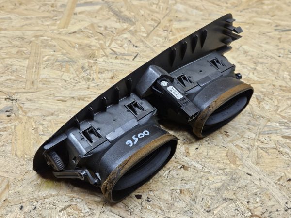 Volvo S60 ventilatsioonirest 3409374