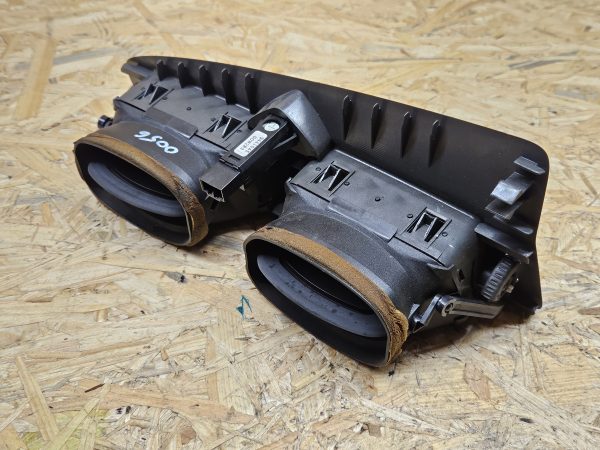 Volvo S60 ventilatsioonirest 3409374