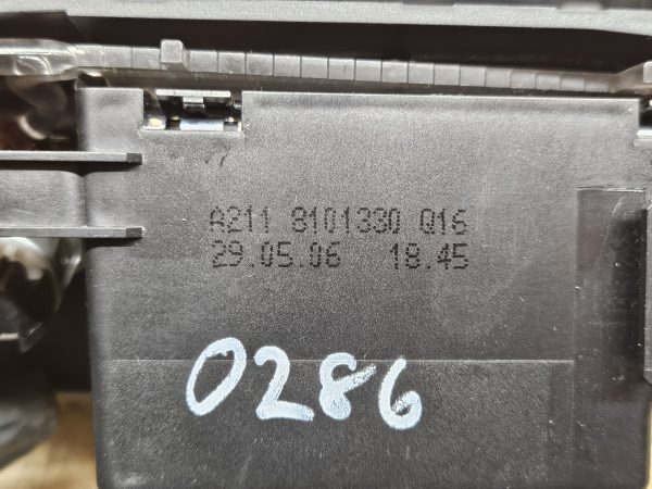 Mercedes-Benz tuhatoos A2118101330