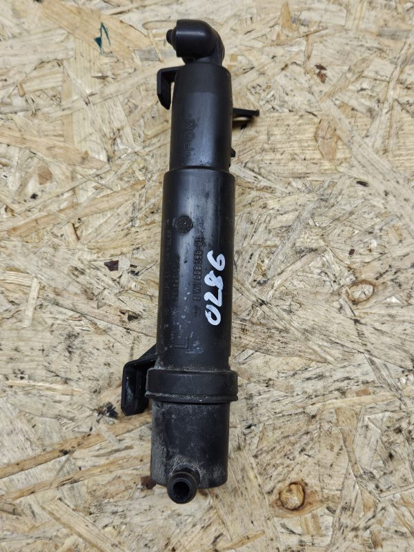 20251217_153646 Mercedes-Benz esitule pesur vasak 2118600547