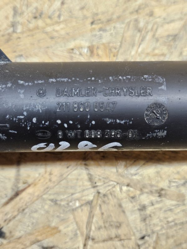 20251217_153651 Mercedes-Benz esitule pesur vasak 2118600547