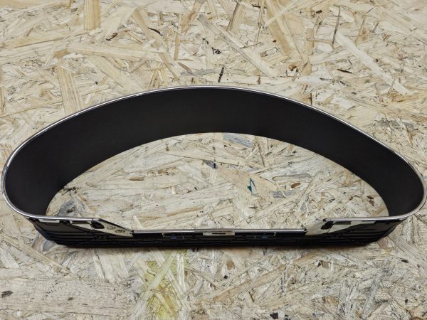 20251217_153732 Mercedes-Benz näidikute ümbris A2196890239