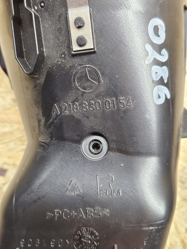 20251217_153853 Mercedes-Benz ventilatsiooni rest vasak A2198300154