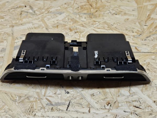 Mercedes-Benz ventilatsiooni rest A2198300054