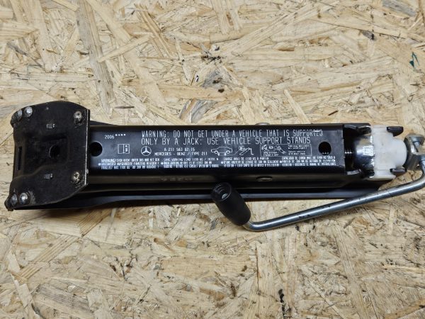 Mercedes-Benz tungraud A2115830215