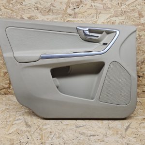 Volvo XC60 juhiukse polster